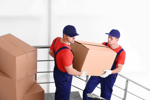 Removal truck hire for a move in South Kensington with local access challenges